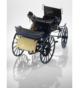 Daimler Motor Carriage (1886) *LIMITED